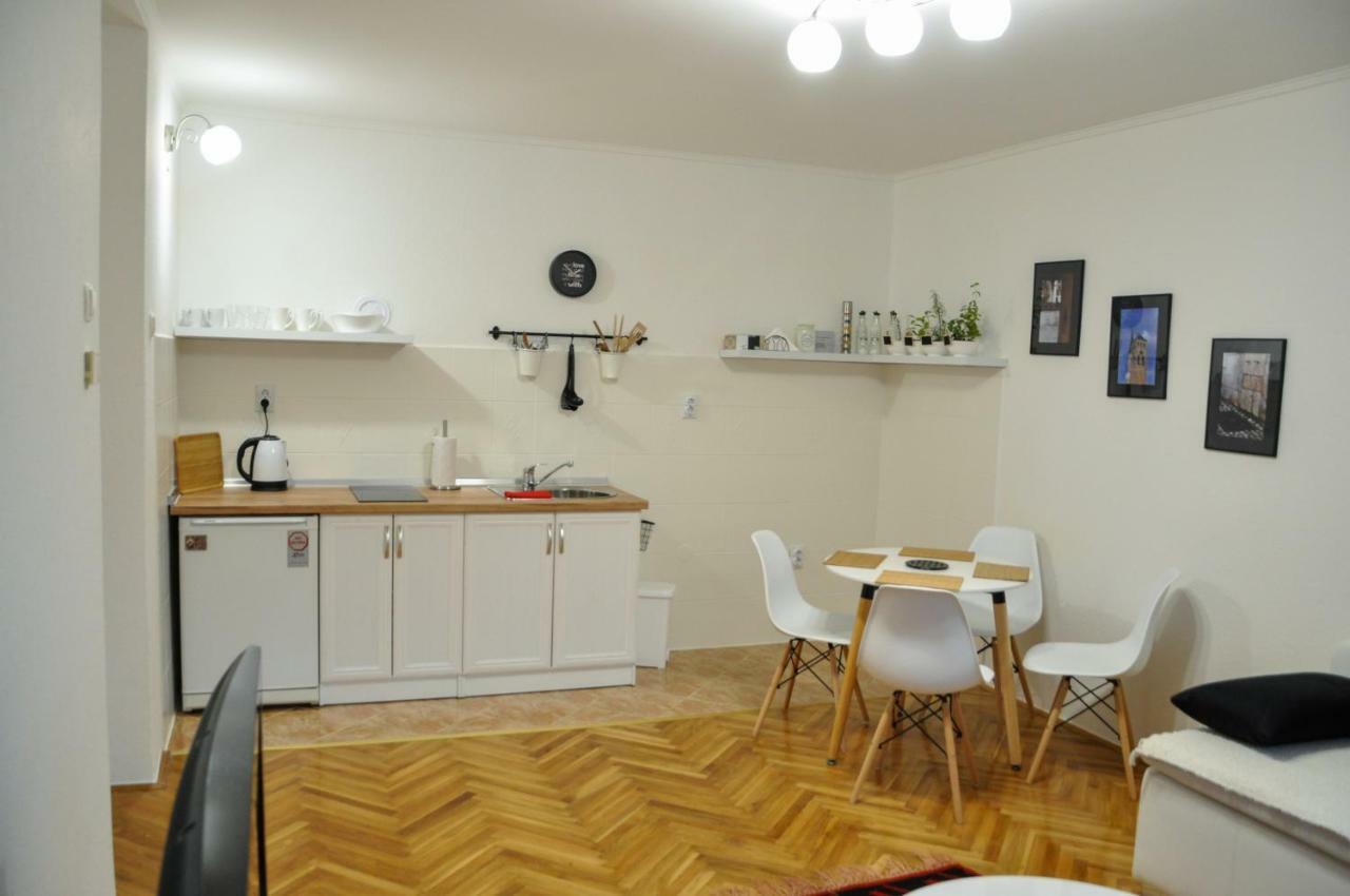 Zvekir - Old Town Apartment Szarajevó Kültér fotó